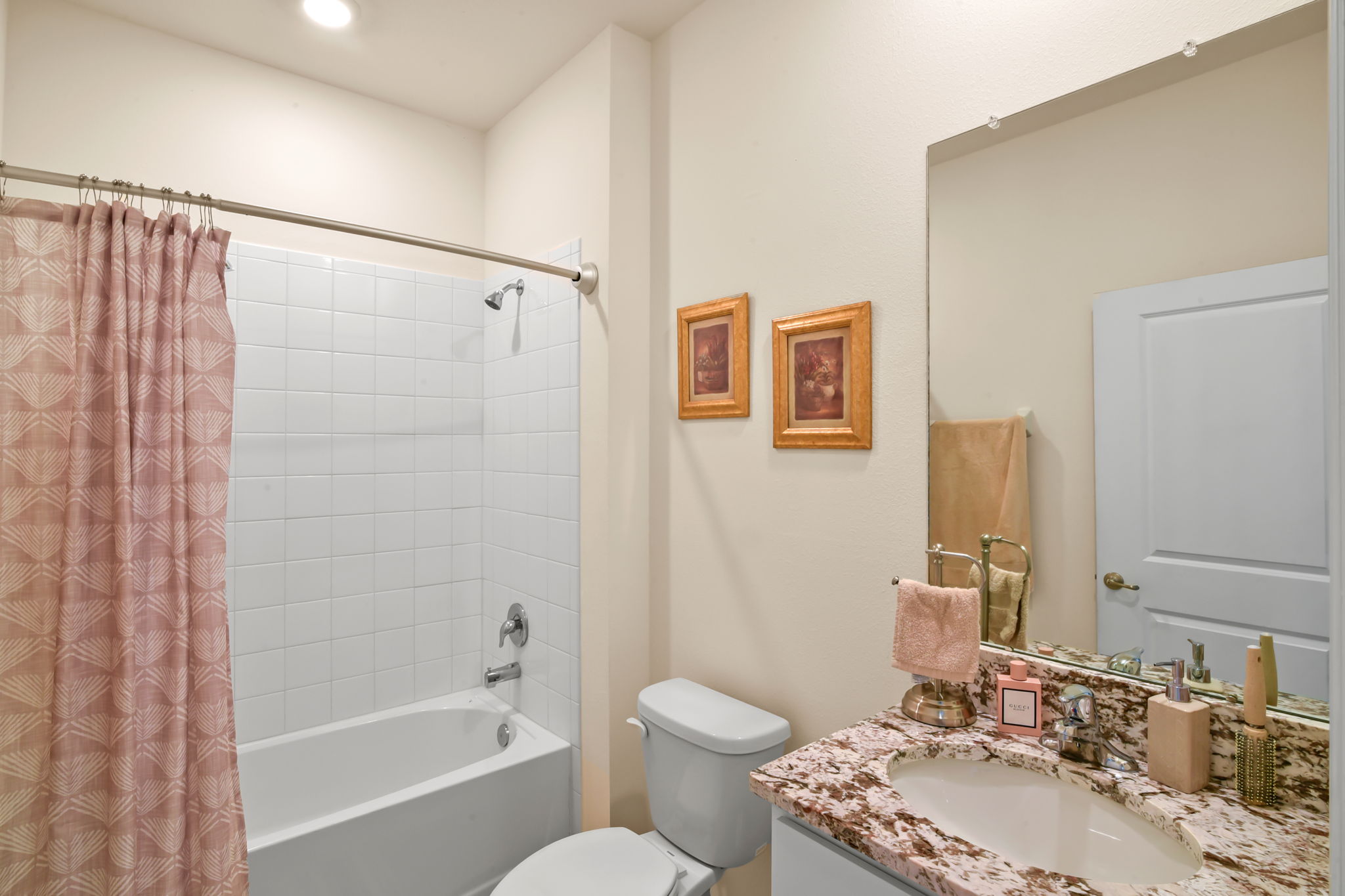 Second bathroom at 6345 SW 88th Loop in Ocala